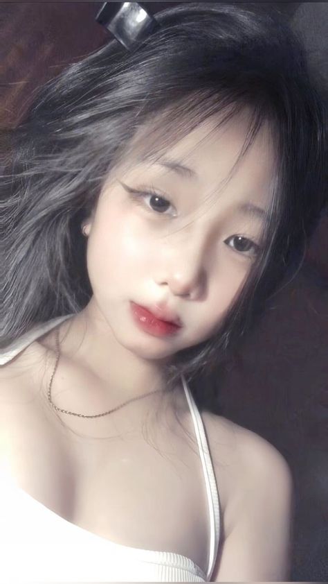 年轻的女邻居电影
